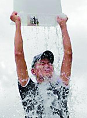 安防監(jiān)控接力，劉德華冰桶挑戰(zhàn)。